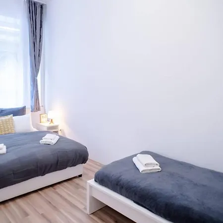 Central And Large Ac Lejlighed Budapest